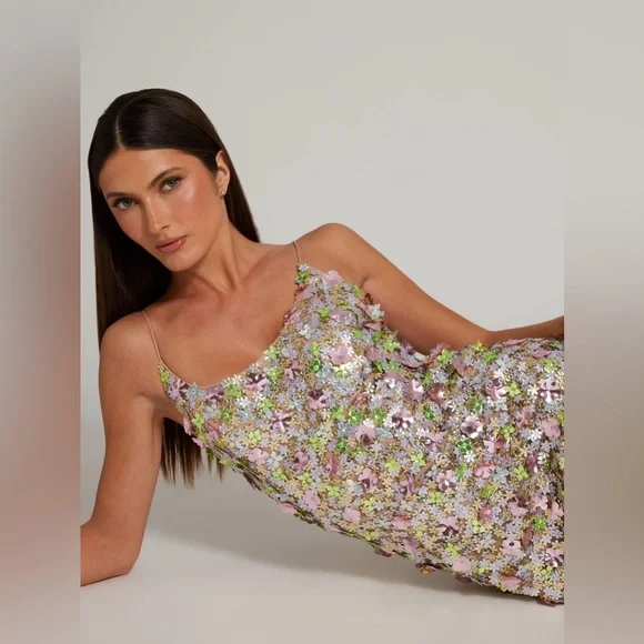 MAC DUGGAL
Multicolor Sleeveless Floral Paillette Embellished Mesh Gown - Picture 1 of 17